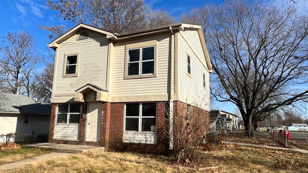 1002 N 6th St, Champaign, IL 61820 MLS MRD11948194