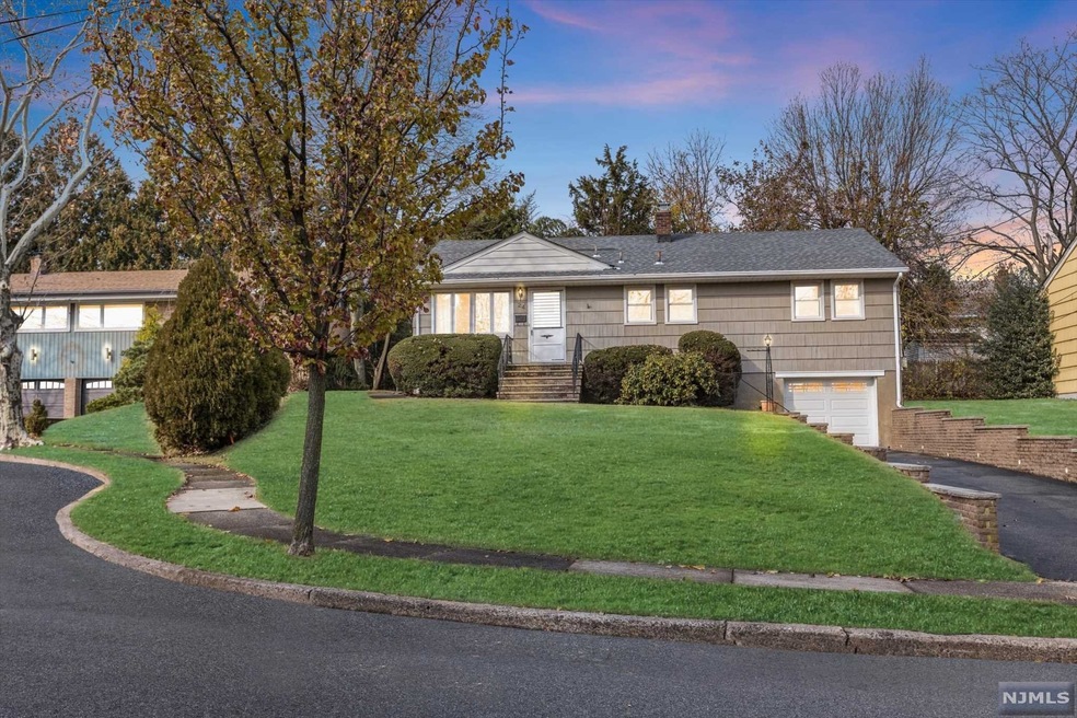 24 Weeks Ct, Clifton, NJ 07013 - photo 1