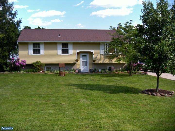 674 Chestnut St, Williamstown, NJ 08094 - photo 1