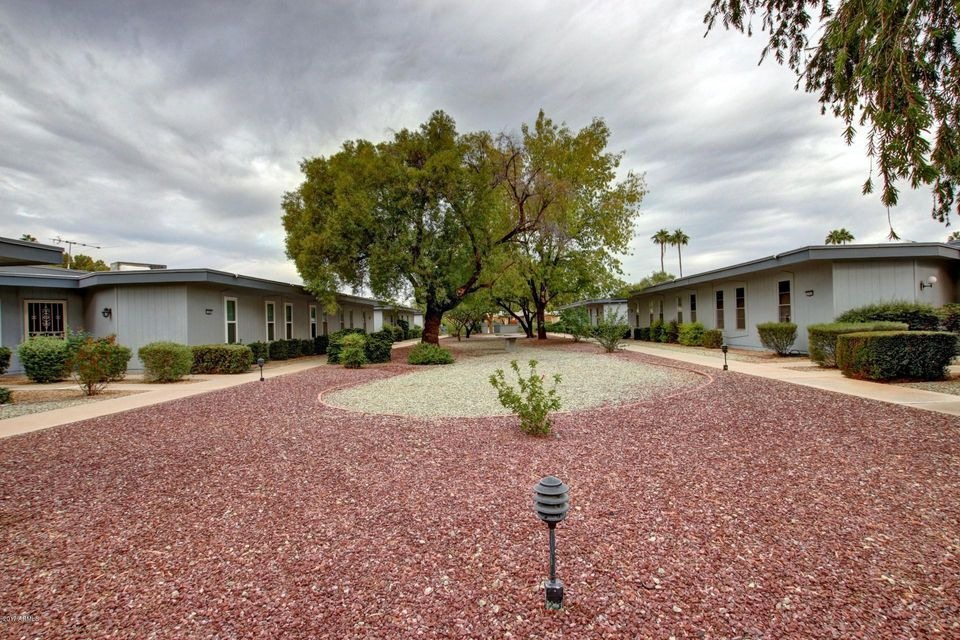 17475 N Del Webb Blvd, Sun City, AZ 85373 - photo 1