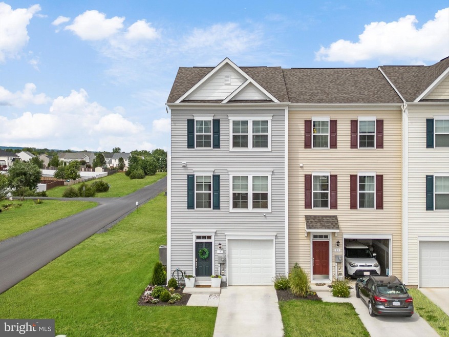 9 Horace Ct, Bunker Hill, WV 25413 - photo 1