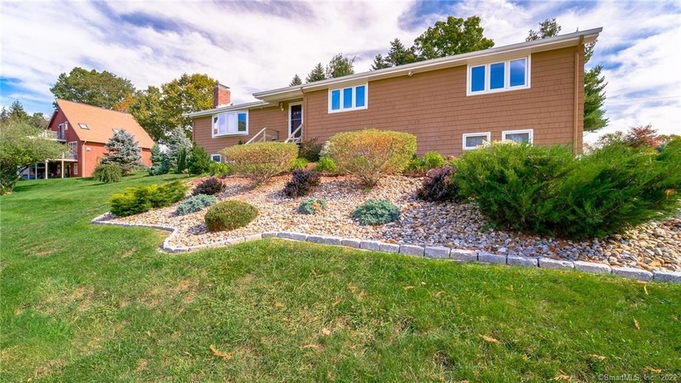 Gorgeous Professional Landscaping at 84 Red Clover