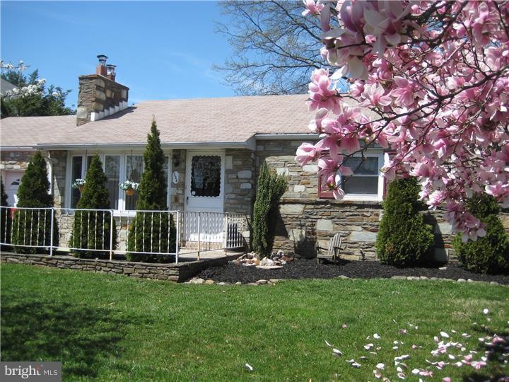 734 Mearns Rd, Warminster, PA 18974 - photo 1