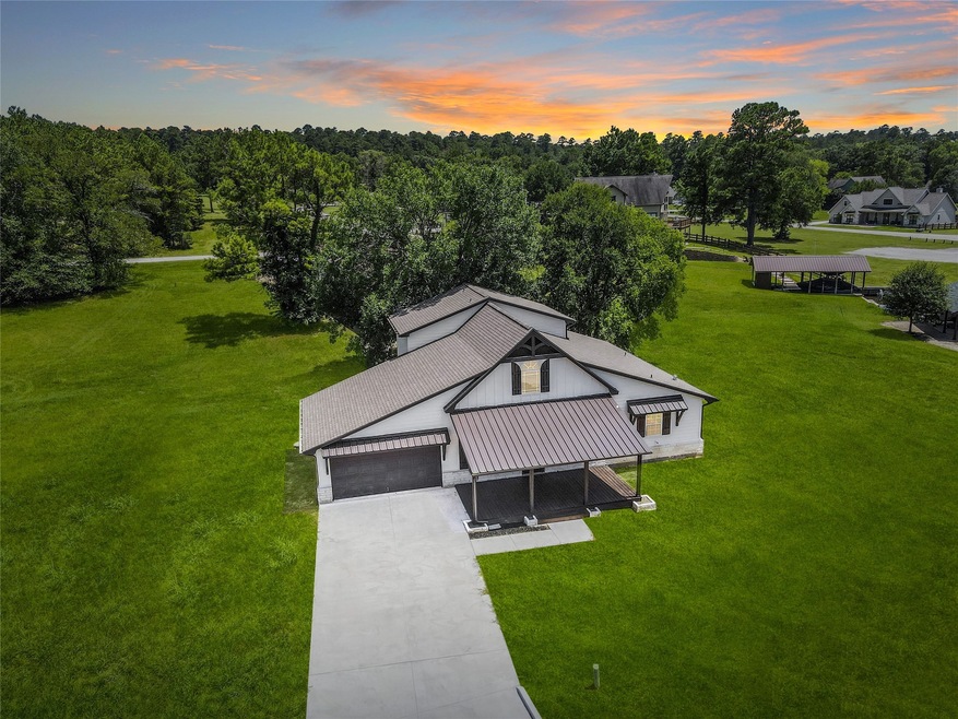 157 Wildwood Lake Dr, Huntsville, TX 77340 - photo 1