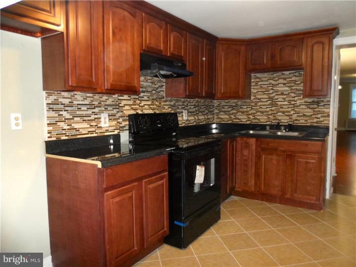 623 N 11th St, Reading, PA 19604 - photo 1