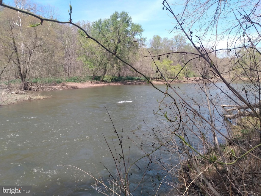1257 Briary Bottom Ln, Great Cacapon, WV 25422 - photo 1