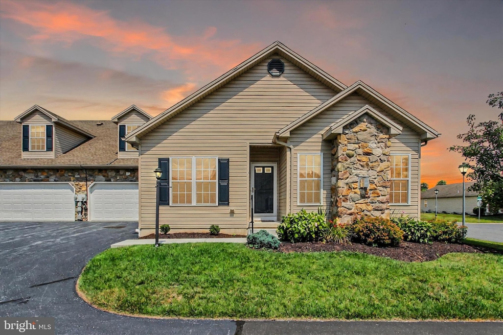 31 Ivy Ln unit 2C, Gettysburg, PA 17325 - photo 1