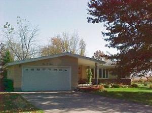109 7th Ave Durant, IA