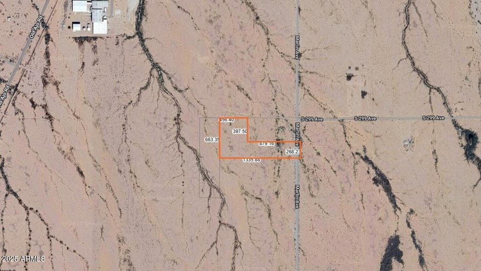 Lot with dimensions