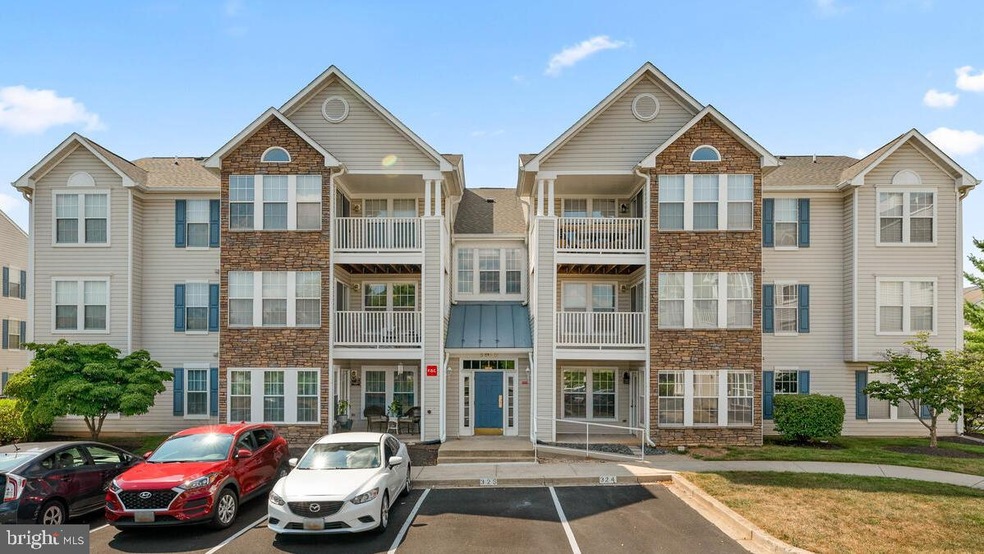 5650 Wade Ct unit D, Frederick, MD 21703 - photo 1