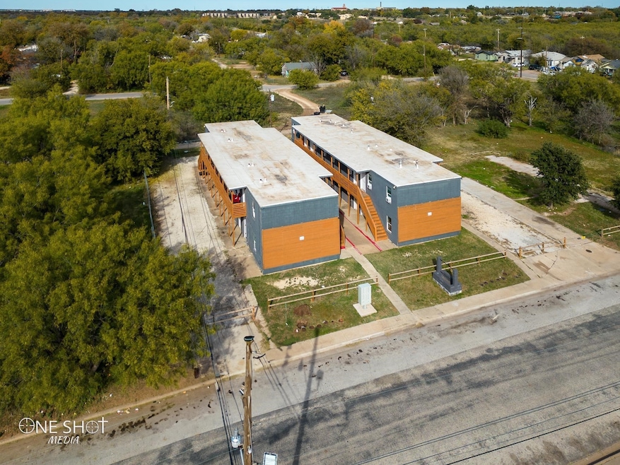 526 N 7th St unit 5, Abilene, TX 79601 - photo 1