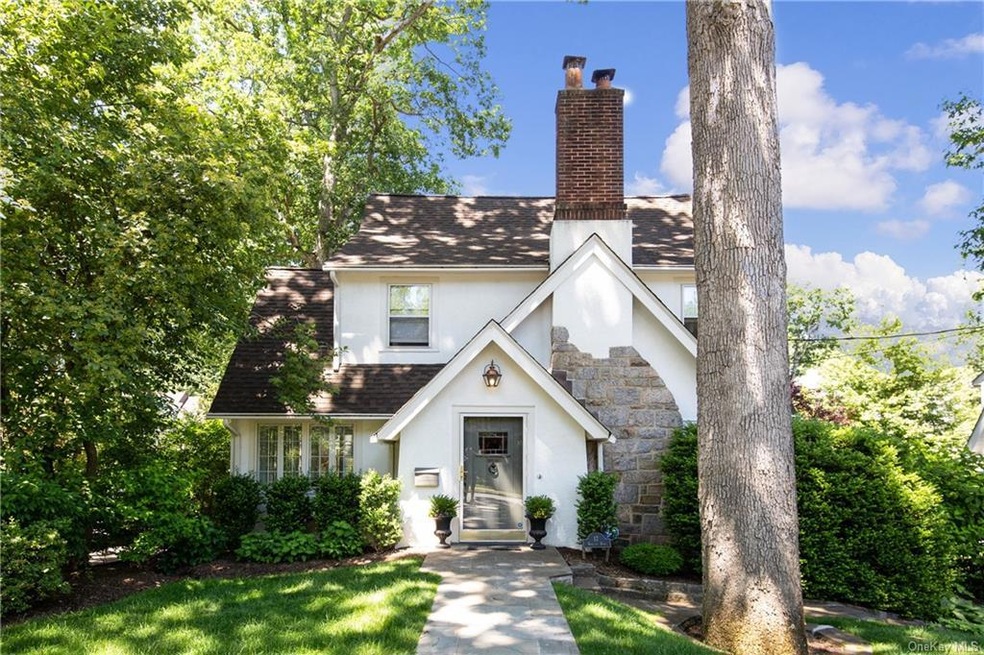 17 Barclay Rd, Scarsdale, NY 10583 - photo 1