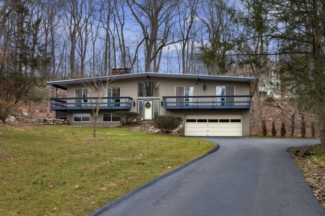 19 Partrick Ln, Westport, CT 06880 - photo 1