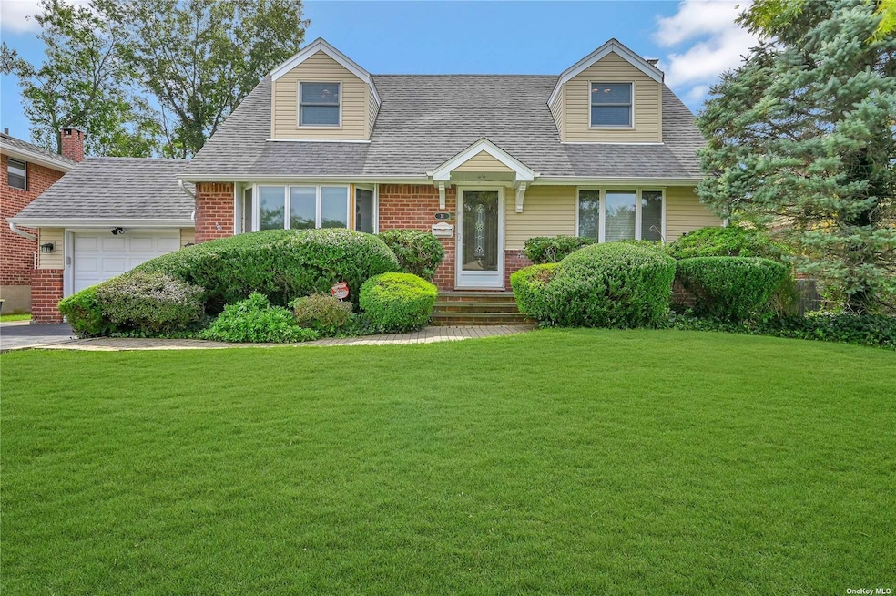 Sold $870,000 • Co-Listing Agent