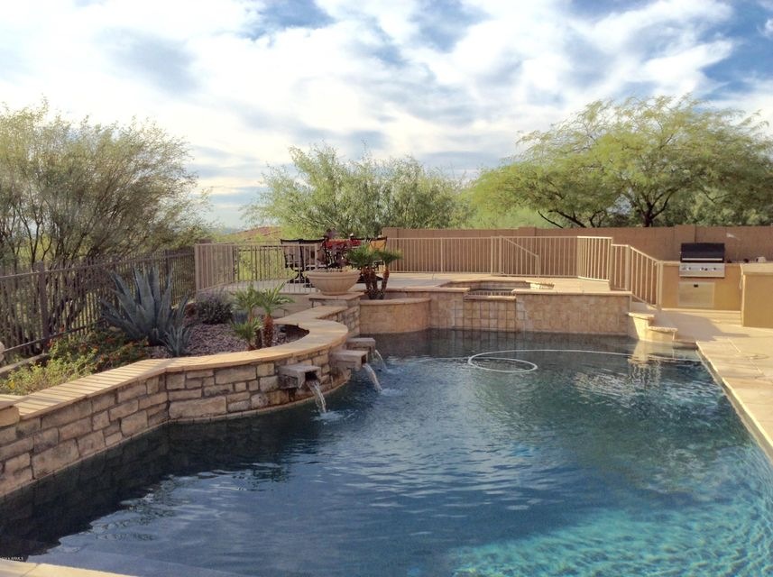 Amazing Heated Pool And Spa
