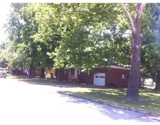 702 NW 8th St, Bentonville, AR 72712 - photo 1