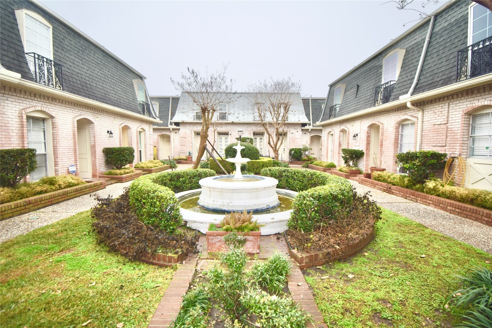 Beautifully landscaped courtyard