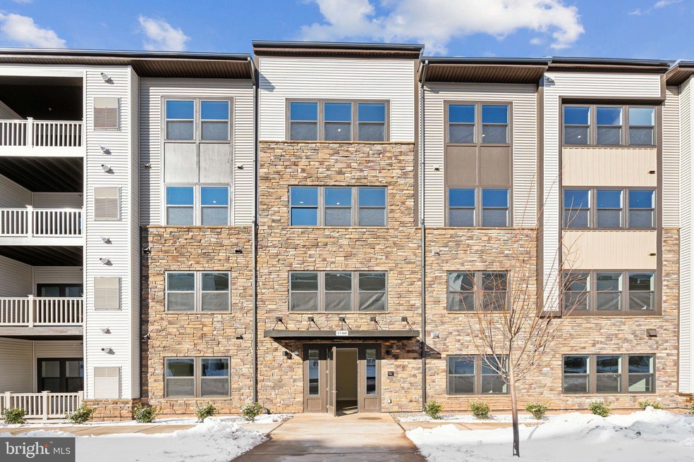 21460 Mount Sterling Terrace unit 201, Sterling, VA 20164 - photo 1