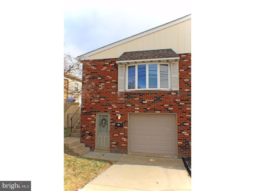 8925 Ashton Rd, Philadelphia, PA 19136 - photo 1