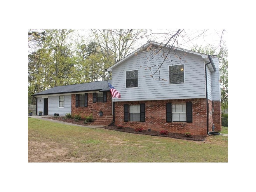 2033 Ellsberry St, Snellville, GA 30078 - photo 1