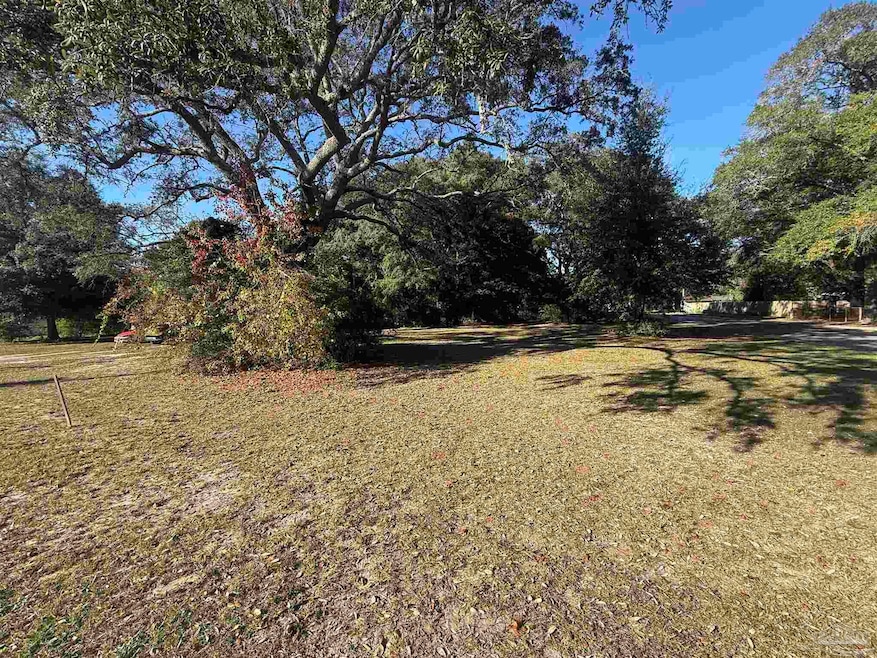 5829 Peachtree St, Milton, FL 32570 - photo 1