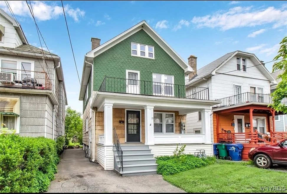 For Rent $1,300/month