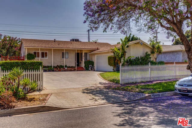 12615 Hunnewell Ave, Sylmar, CA 91342 - photo 1