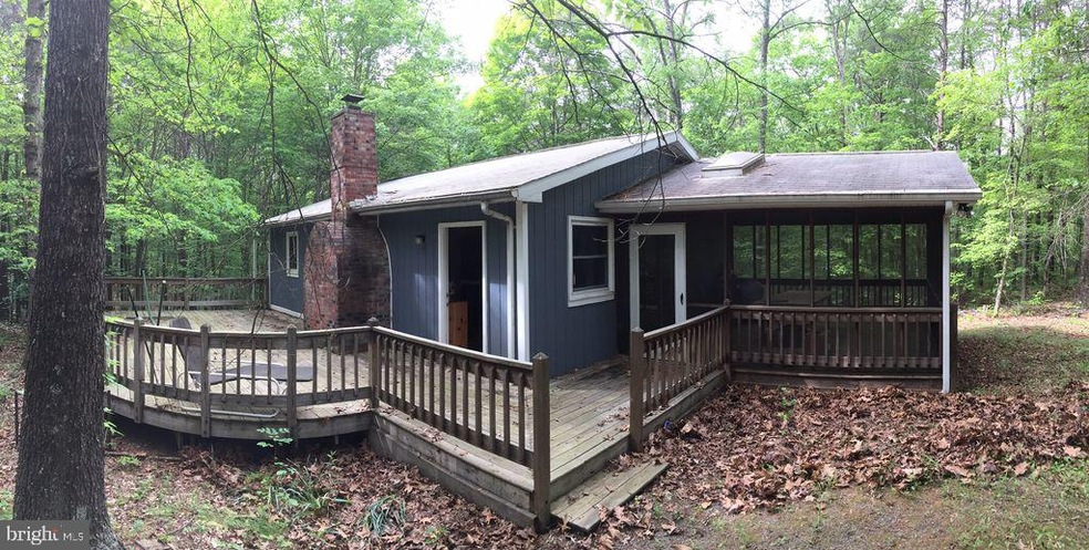 868 Hickory Hollow Rd, Berkeley Springs, WV 25411 - photo 1