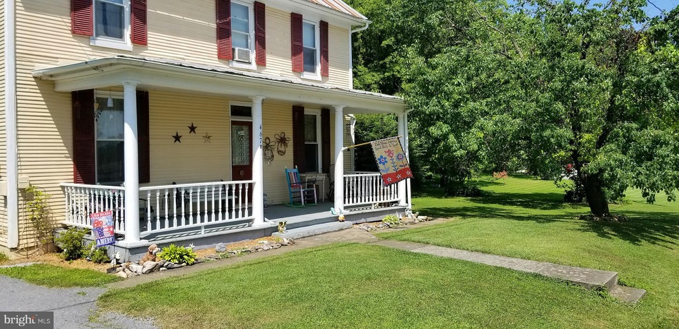 467 Giles Mill Rd, Bunker Hill, WV 25413 - photo 1