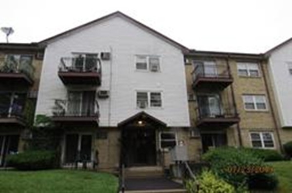 81 High St unit 5, Amesbury, MA 01913 - photo 1