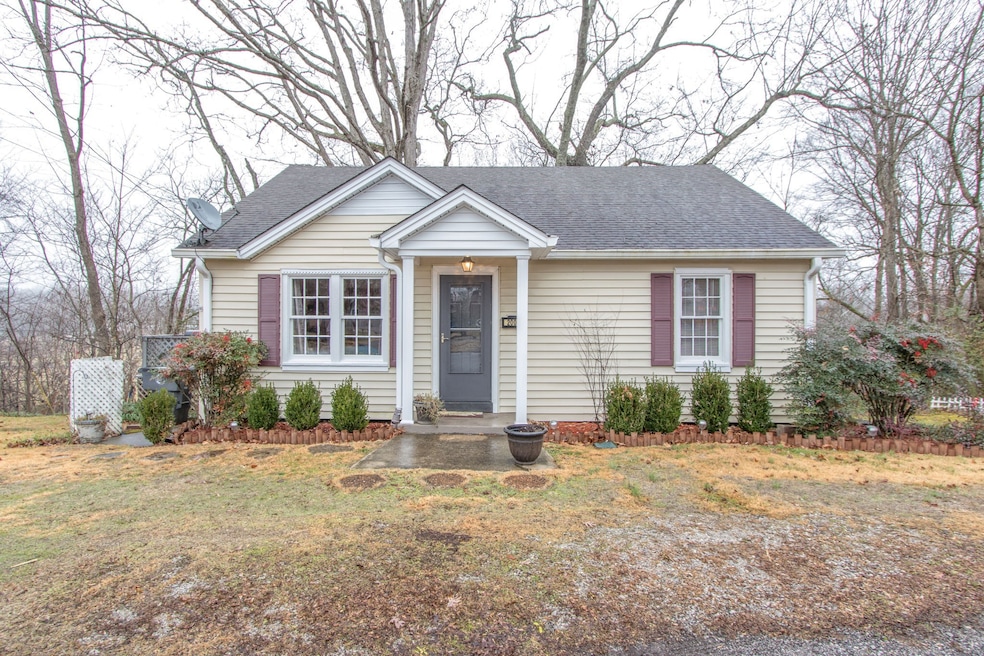 200 River St, Manchester, TN 37355 - photo 1