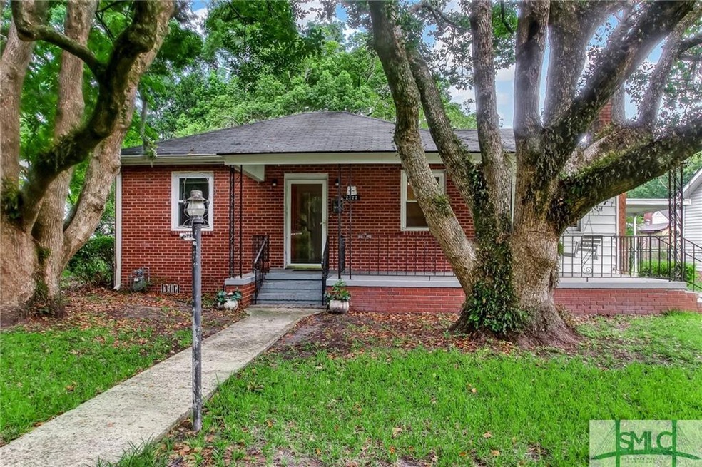 2322 E 42nd St, Savannah, GA 31404 - photo 1