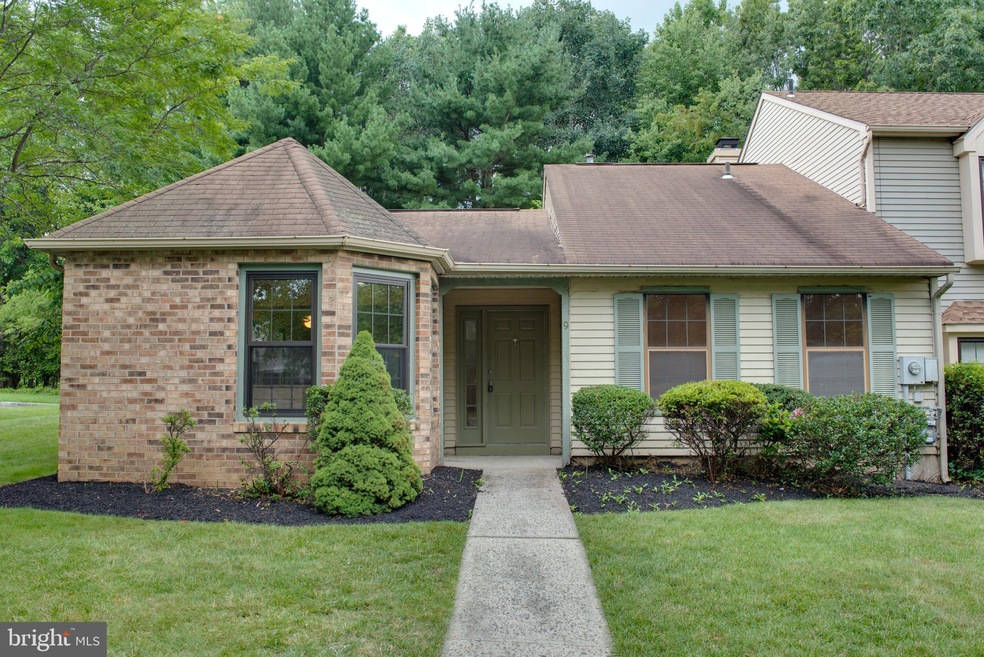 9 Devon Ct, Trenton, NJ 08691 - photo 1