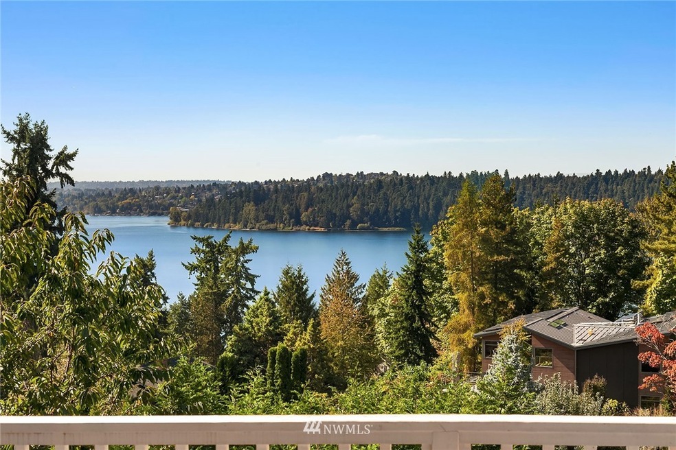 4803 W Mercer Way, Mercer Island, WA 98040 - photo 1