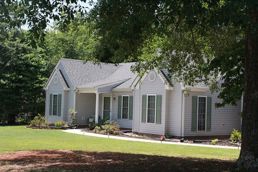 Cute as a button, 3 bedroom, 2 bath home in Pendle