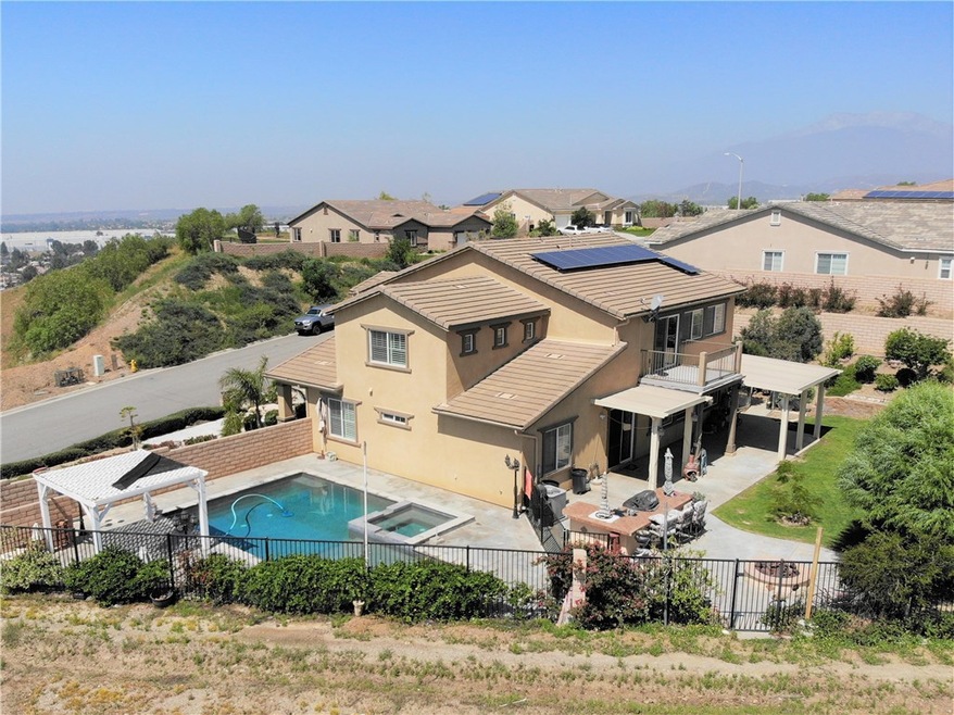 5451 N Pinnacle Ln, San Bernardino, CA 92407 - photo 1