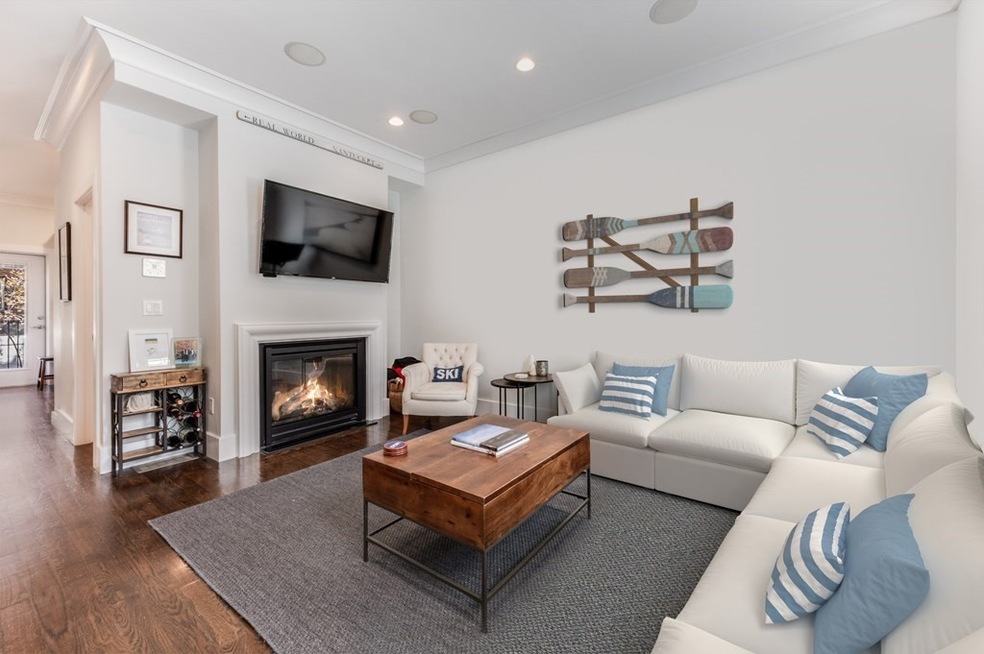 594 E 6th St unit 1, Boston, MA 02127 - photo 1