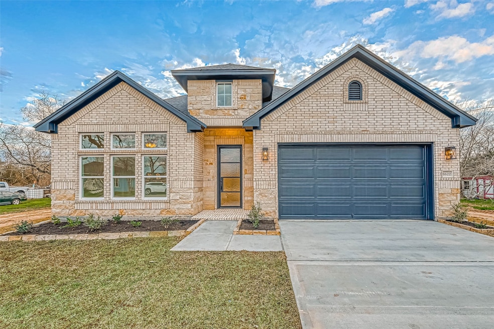 8622 W 1st St, Needville, TX 77461 - photo 1