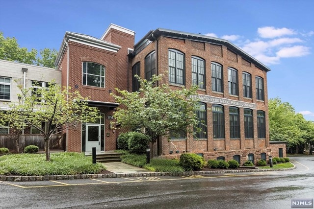 25 Clark St unit 208, Glen Ridge, NJ 07028 - photo 1