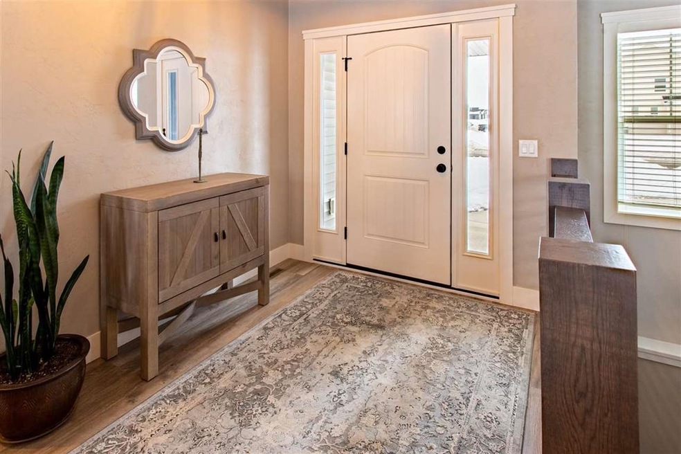 W5598 Hoelzel Way, Appleton, WI 54915 - photo 1