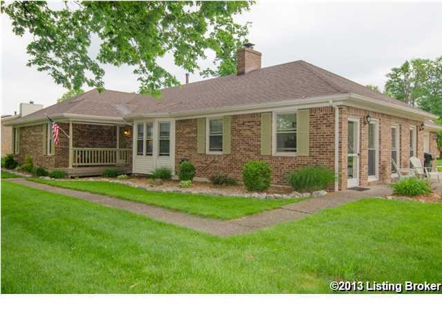 7705 Apple Valley Dr, Louisville, KY 40228 - photo 1