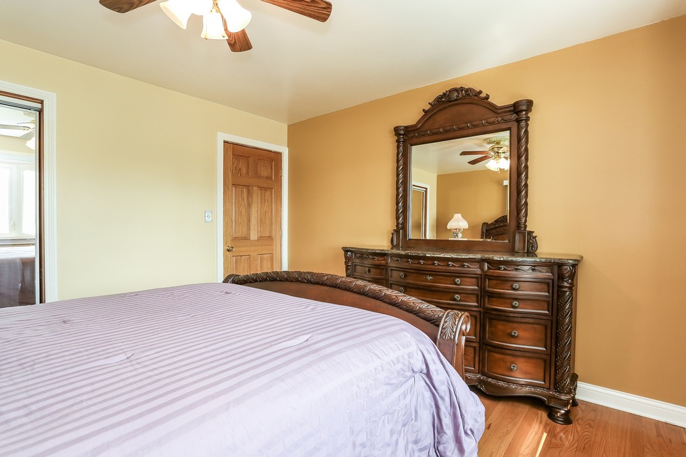 778 E Oakton St, Des Plaines, IL 60018 - photo 1