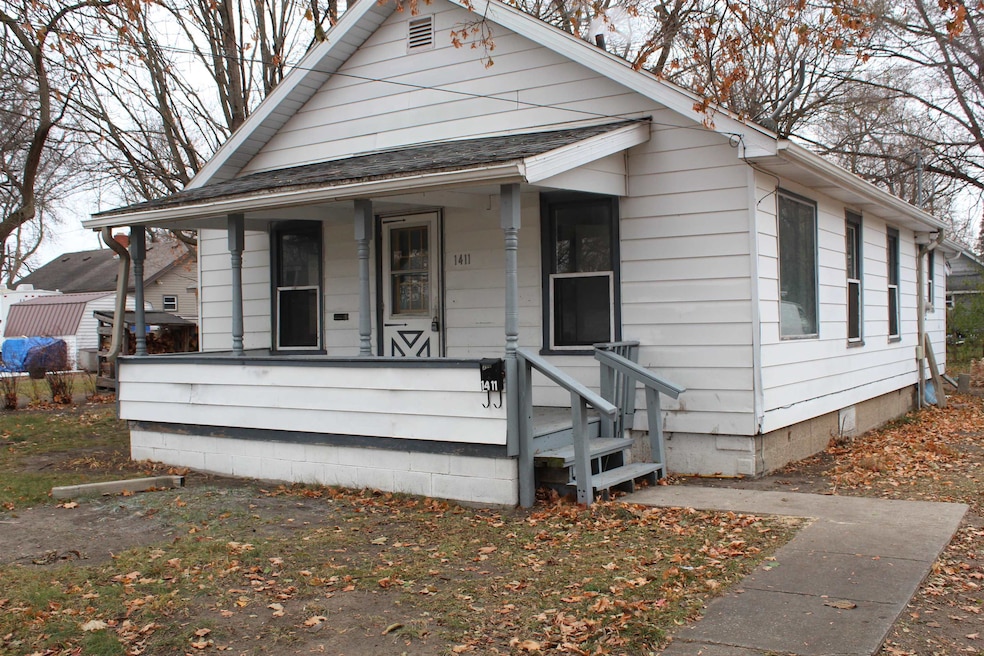 1411 Fournie St, Midland, MI 48640 - photo 1