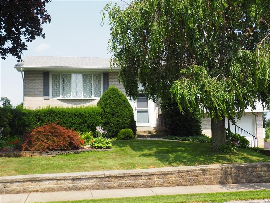 2423 5th St, Whitehall, PA 18052 - photo 1