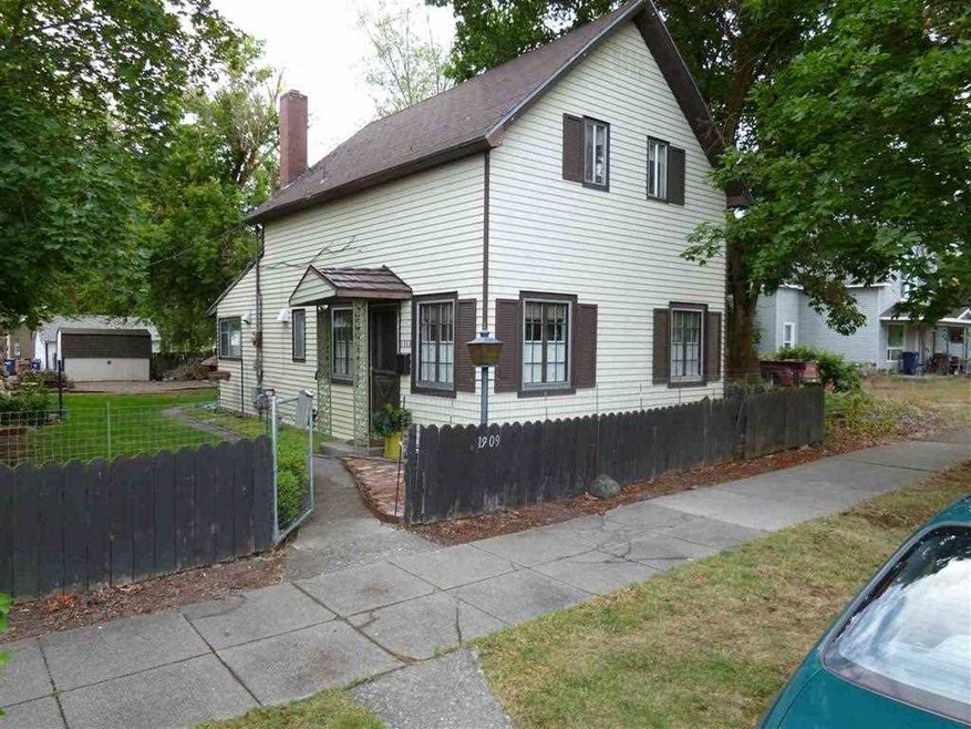 1909 W College Ave, Spokane, WA 99201 - photo 1