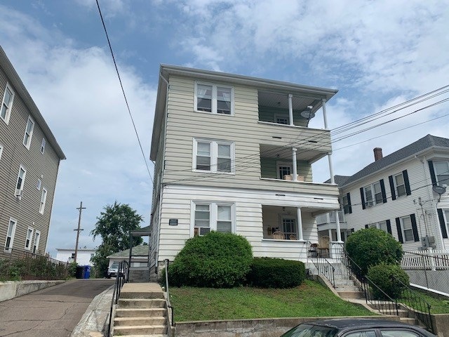 187 Sisson St, Pawtucket, RI 02860 - photo 1