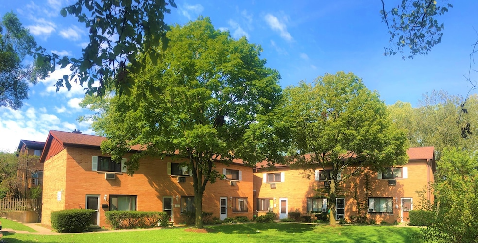 Sold $1,025,000 • Co-Listing Agent