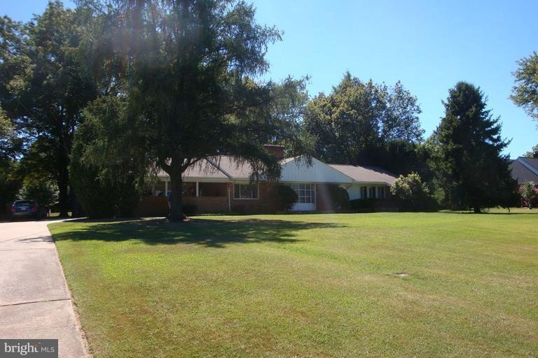 901 Orchard Way, Silver Spring, MD 20904 - photo 1