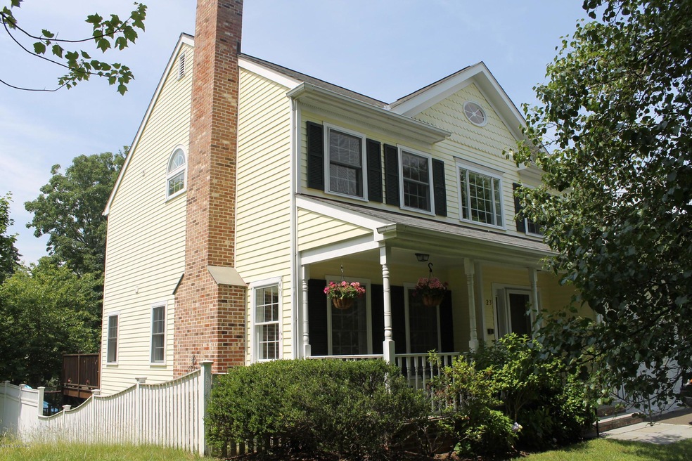 23 Sunshine Ave, Riverside, CT 06878 - photo 1