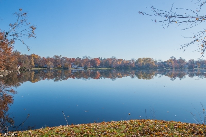 362 Lake Shore Dr, Parsippany, NJ 07054 - photo 1